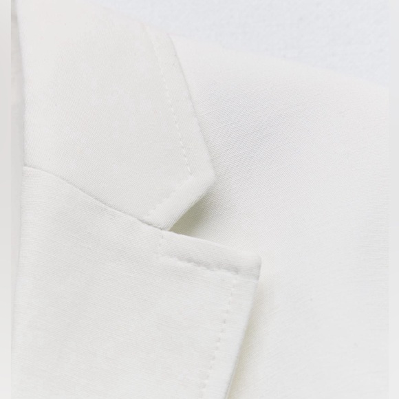 Linen blend crop blazer - Picture 4 of 5